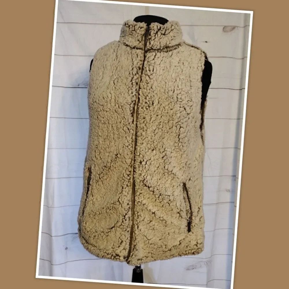 Love Tree Faux Fur (Sherpa) Vest Sleeveless Jacket Women’s L supper soft
